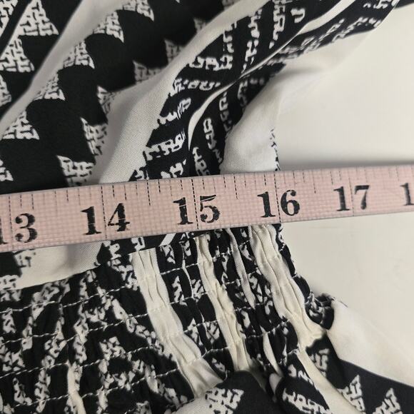 BLOOMCHIC SZ 12 L  Black White Tribal Print Dolman Sleeve Dress NWT B98 - Picture 8 of 11